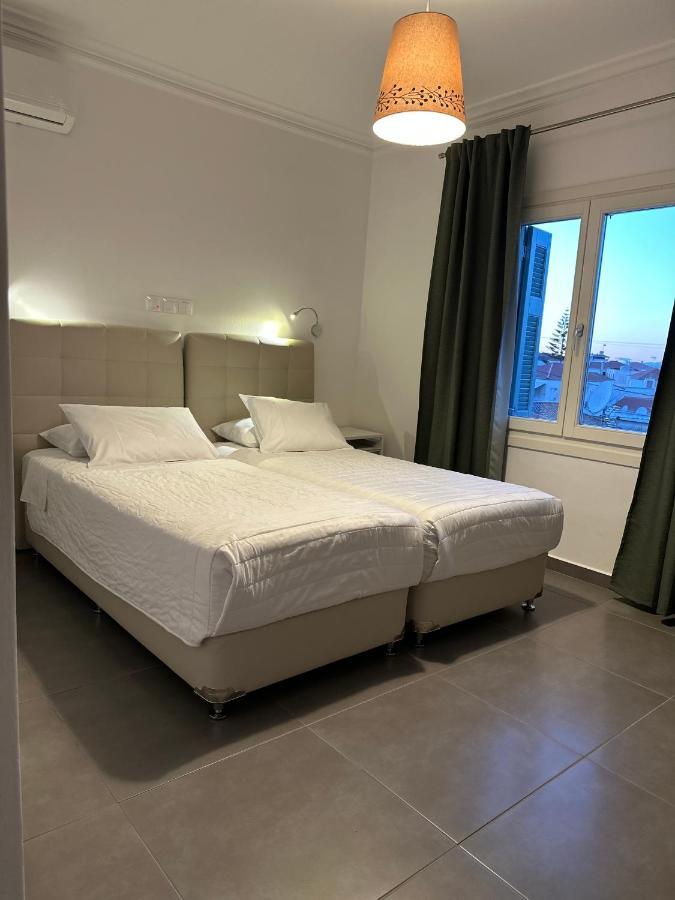 Kamelia Hotel Spetses Town Екстер'єр фото