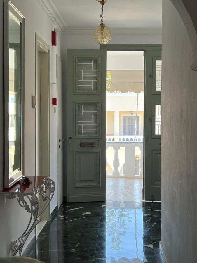 Kamelia Hotel Spetses Town Екстер'єр фото