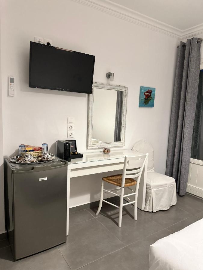 Kamelia Hotel Spetses Town Екстер'єр фото